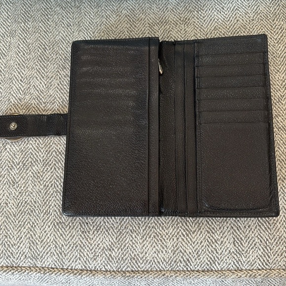 BVLGARI Wallet - Picture 12 of 15